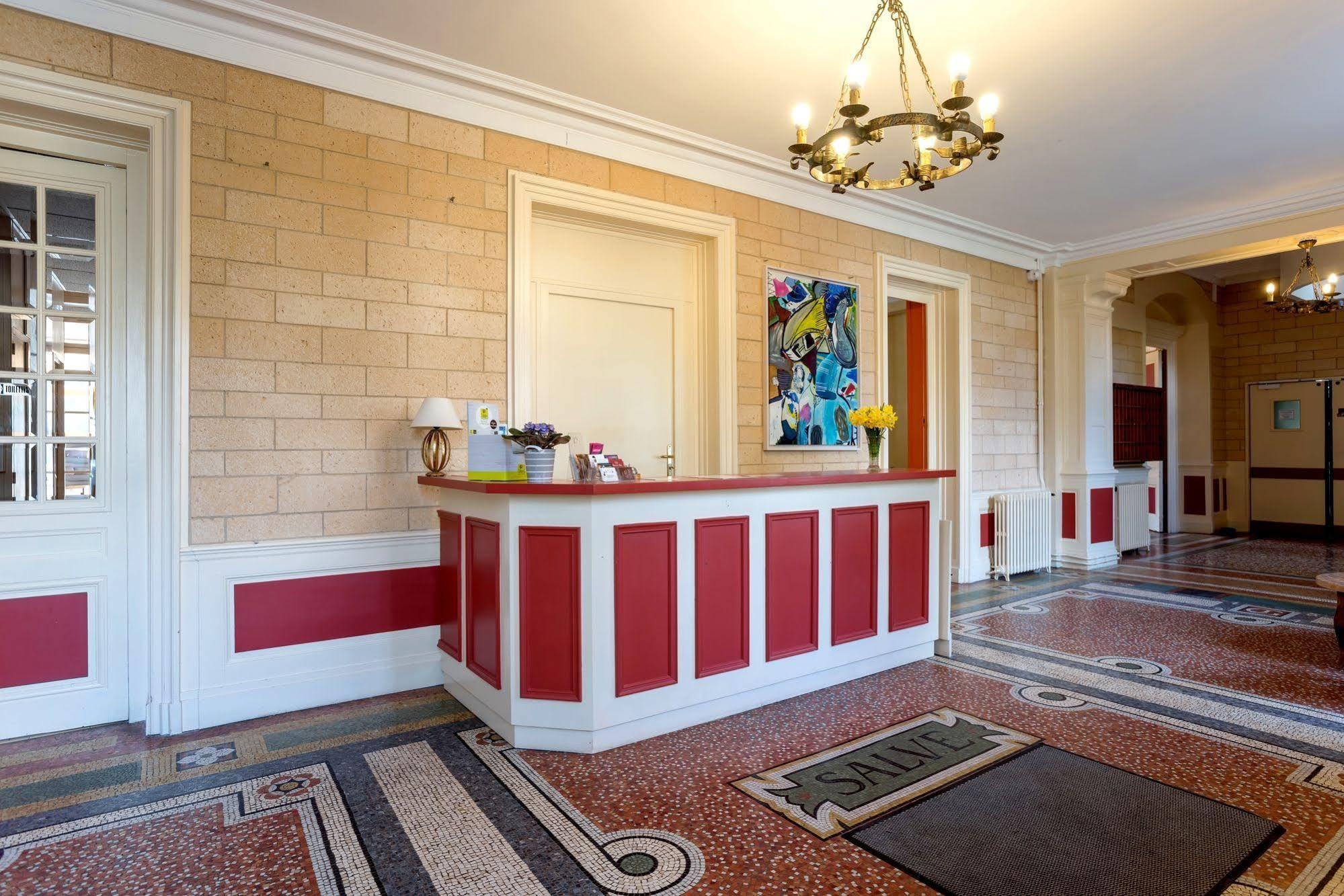 Domaine Des Cedres - Hotel, Et Insolites Hotel